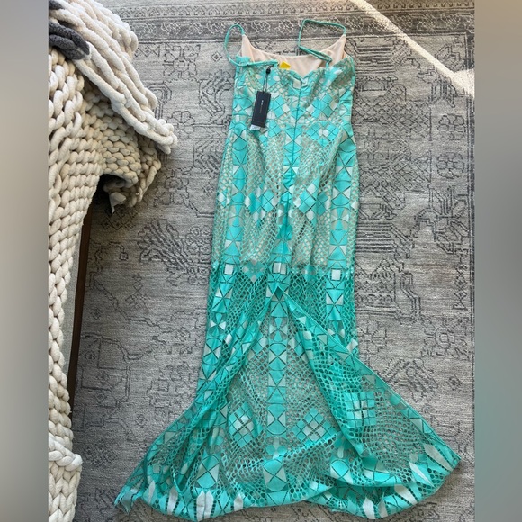 NWT BCBGMaxAzria Light Blue Geometric Lace Maxi Dress in size 0 - Picture 7 of 7